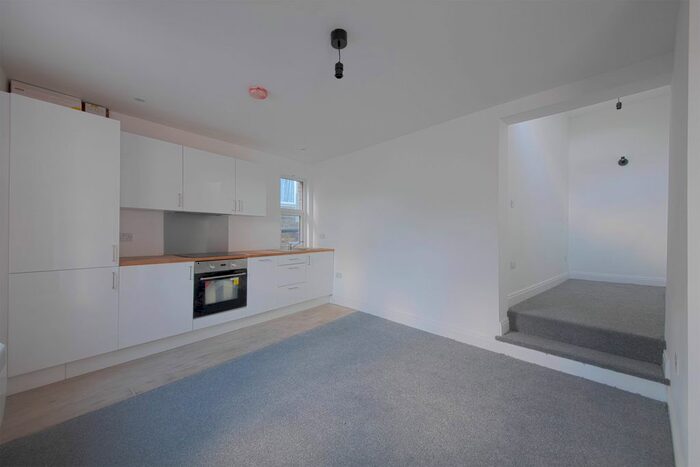 1 Bedroom Studio To Rent In Queen Street, Maidenhead, SL6