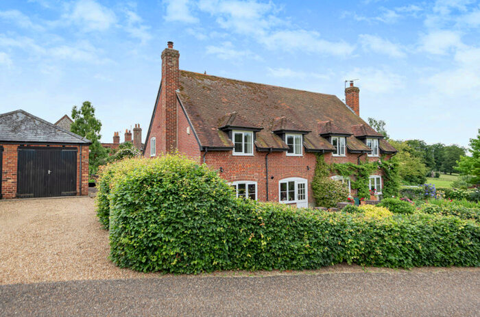 4 Bedroom Semi-Detached House For Sale In Preshaw Estate, Upham, Southampton, Hampshire, SO32