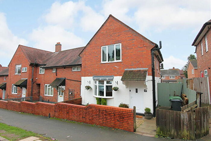 3 Bedroom End Of Terrace House For Sale In School Road, Quarry Bank, DY5