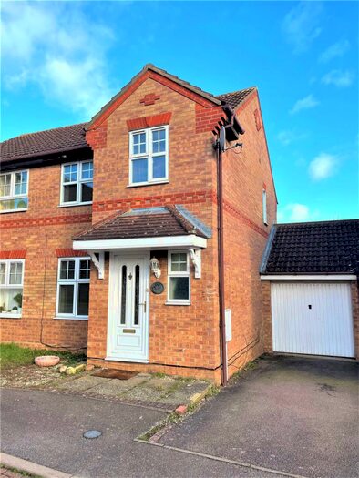 3 Bedroom House To Rent In Wisteria Way, Abington Vale, Northampton, NN3