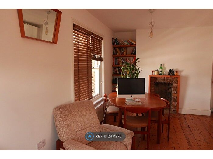 1 Bedroom Flat To Rent In Devereux Road, Southend-On-Sea, SS1