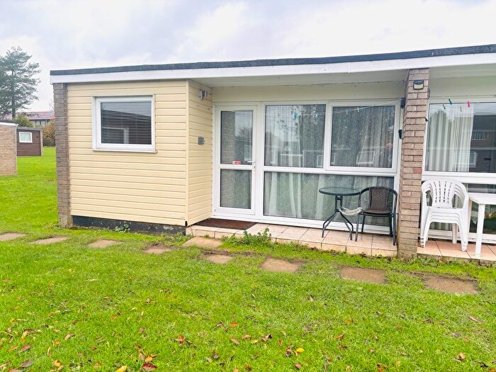2 Bedroom Chalet For Sale In Newport Road, Hemsby, Great Yarmouth, NR29