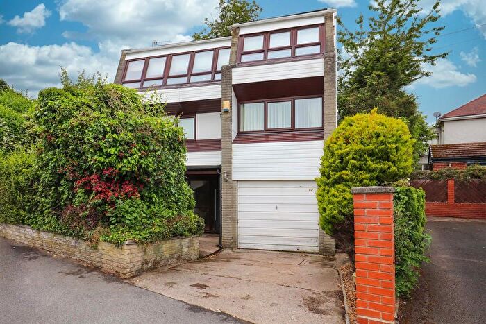 4 Bedroom Detached House For Sale In Sunnyvale Avenue, Sheffield, S17