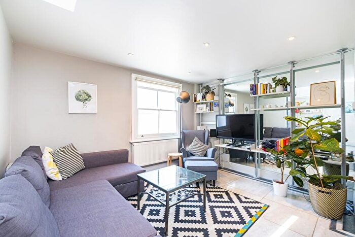 1 Bedroom Duplex To Rent In Charlton Place London, N1