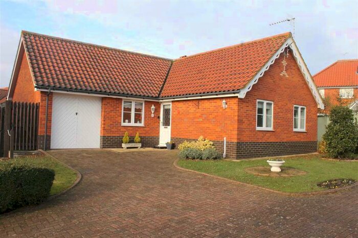 2 Bedroom Bungalow To Rent In Sapling Place, Ipswich, IP4