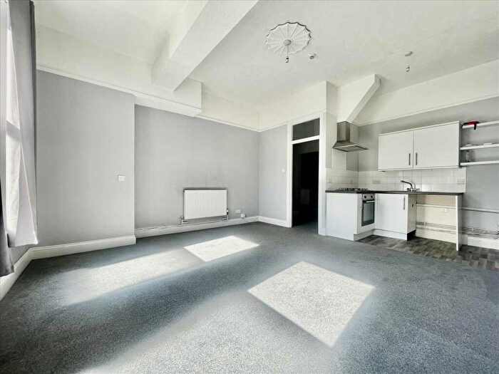 2 Bedroom Apartment To Rent In Carlton Terrace, Eldad Hill, Plymouth, PL1