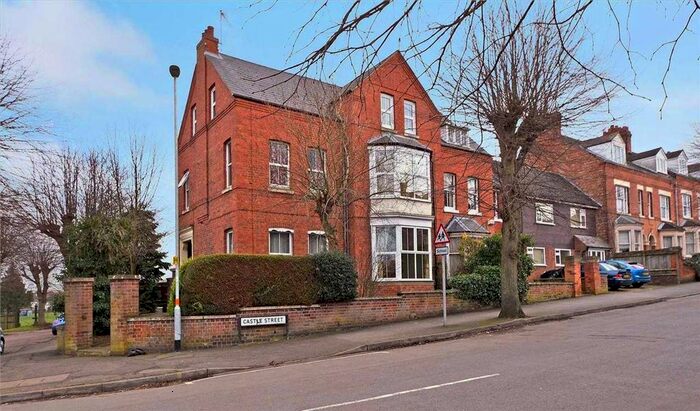 2 Bedroom Flat To Rent In Castle Street, Wellingborough, NN8