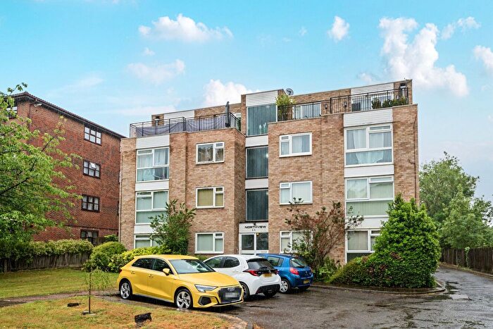 1 Bedroom Flat For Sale In Albemarle Road, Beckenham, BR3