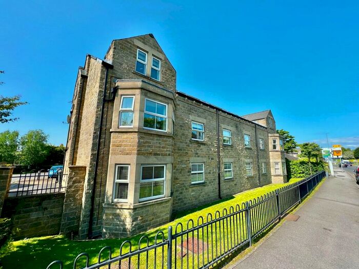 2 Bedroom Flat To Rent In Manor Fold, Horsforth, Leeds, LS18