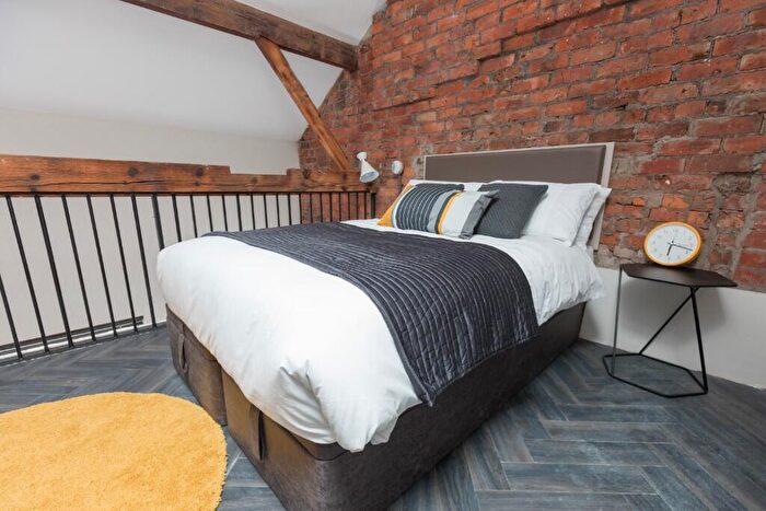 1 Bedroom Apartment To Rent In King Street, Manchester, Greater Manchester, M2