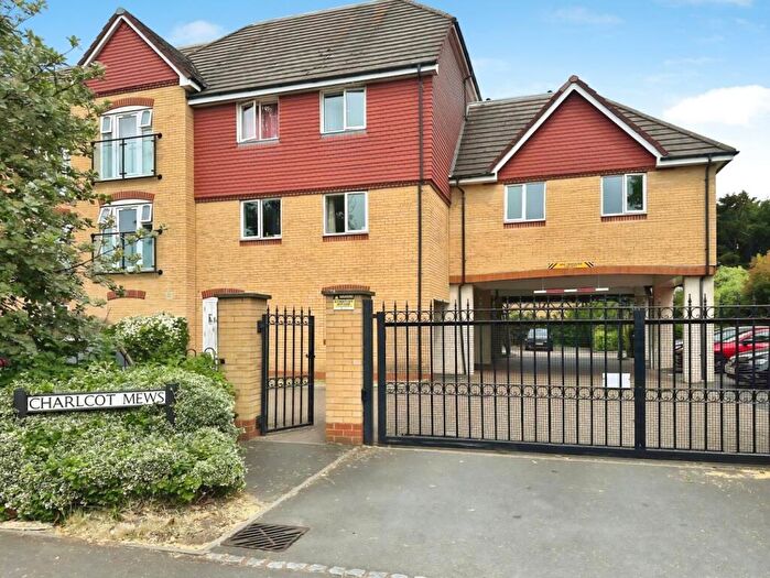 2 Bedroom Flat For Sale In Bower Way, Slough, SL1