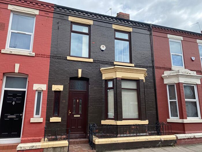 3 Bedroom House To Rent In Esher Road, L6