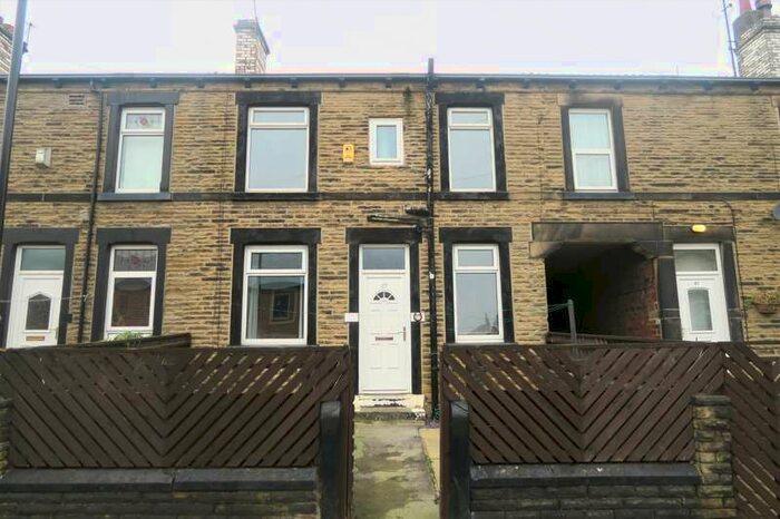 2 Bedroom Property To Rent In King Street Morley, LS27