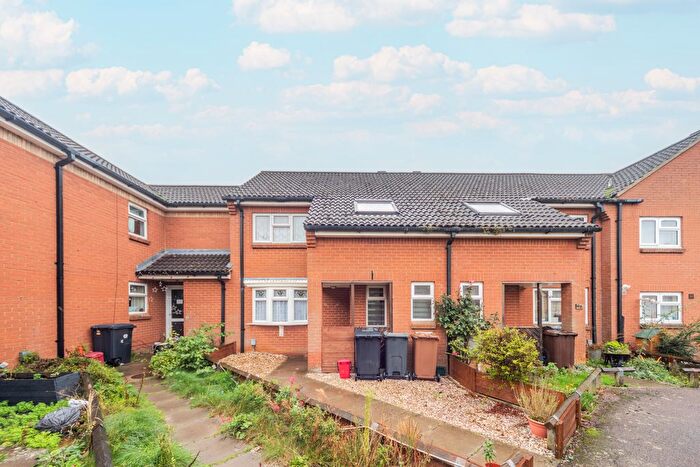3 Bedroom Terraced House To Rent In Julia Gate, Stevenage, SG2