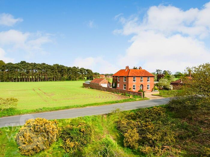 4 Bedroom Detached House For Sale In Sun Road, Broome, Bungay, NR35