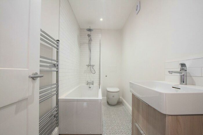 1 Bedroom Apartment To Rent In Butchers Row, Banbury, Oxon, OX16