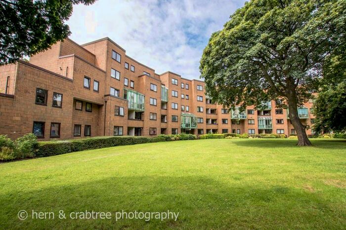 2 Bedroom Flat To Rent In Reynoldston House, The Crescent, Cardiff CF5