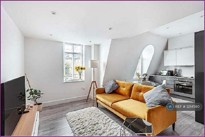 1 Bedroom Flat To Rent In Castle Street, Reading, RG1