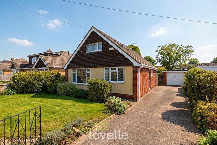 3 Bedroom Detached House For Sale In Ancaster Avenue, Scartho, Grimsby, DN33