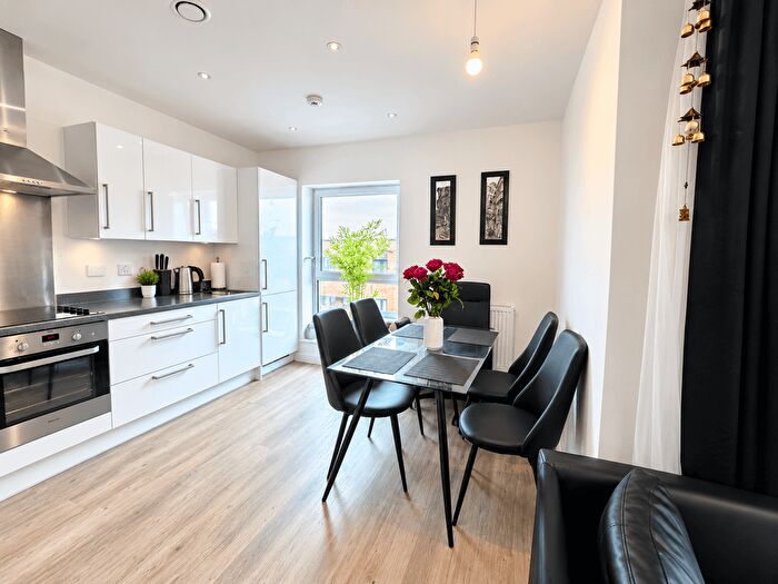 2 Bedroom Flat To Rent In Chambray House, SM6