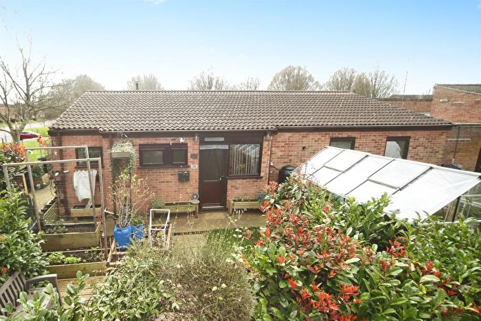 3 Bedroom Semi Detached Bungalow For Sale In Lilac Close, Taunton, TA1