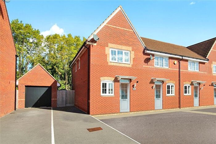 2 Bedroom End Of Terrace House For Sale In Greycing Street, Swindon, Wiltshire, SN25