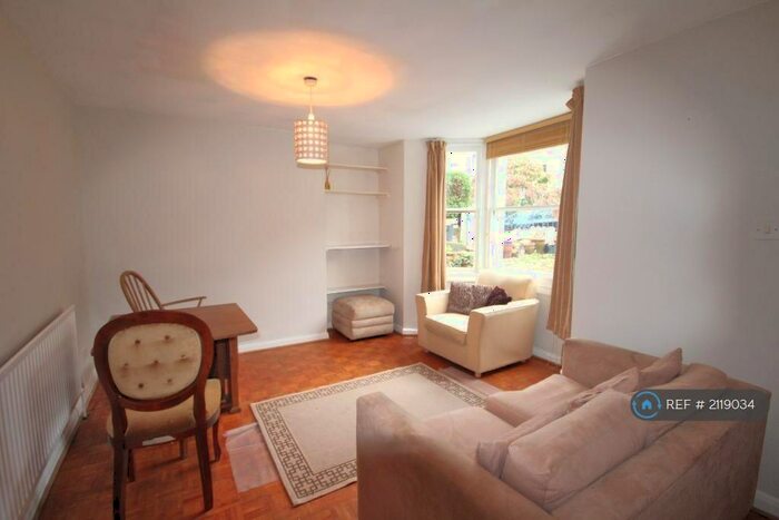 2 Bedroom Flat To Rent In Regina Road, London, N4