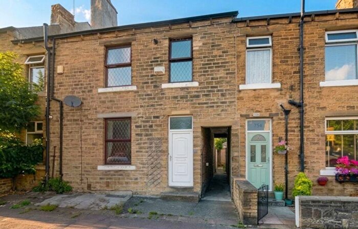 3 Bedroom Terraced House For Sale In Manchester Road, Huddersfield, HD4