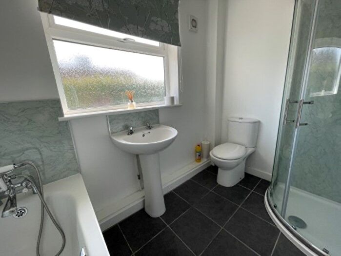 2 Bedroom Detached Bungalow For Sale In Maltings Drive, Harleston, Norfolk, IP20