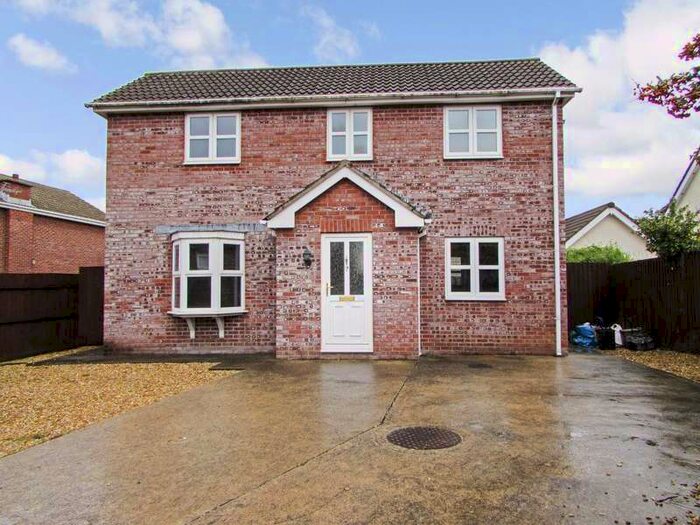 2 Bedroom Property To Rent In The Spinney, Brackla, Bridgend, CF31