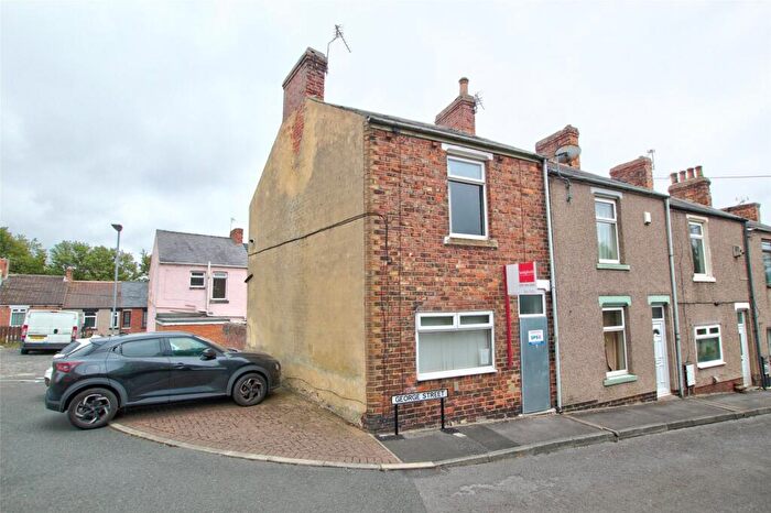 3 Bedroom End Of Terrace House For Sale In George Street, Ferryhill, County Durham, DL17