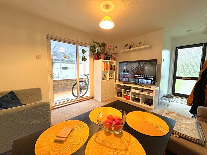 1 Bedroom Terraced House To Rent In Strathmore Close, Carterton, OX18