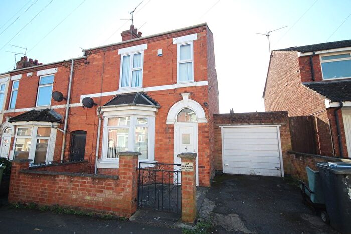 3 Bedroom Terraced House To Rent In Albert Road, Wellingborough, NN8