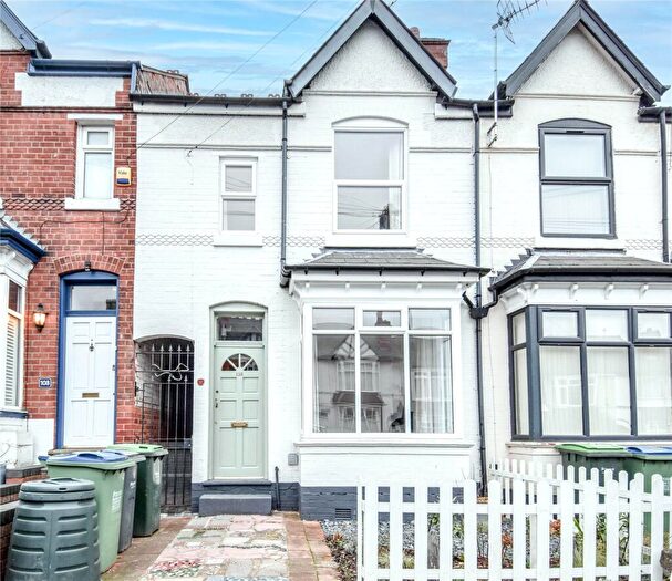 3 Bedroom Terraced House To Rent In Park Road, Smethwick, West Midlands, B67