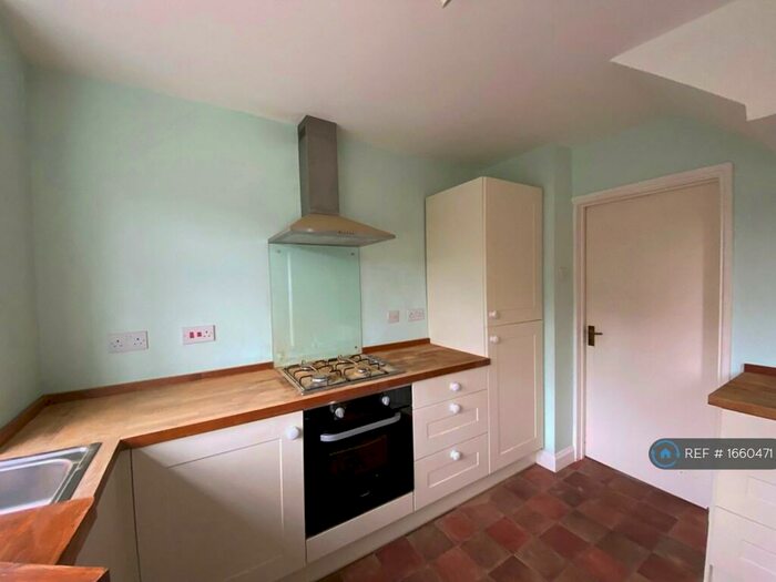 3 Bedroom Semi-Detached House To Rent In Goldcrest Road, Chipping Sodbury, Bristol, BS37
