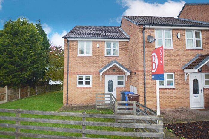 2 Bedroom Town House To Rent In Morland Bank, Sheffield, S14