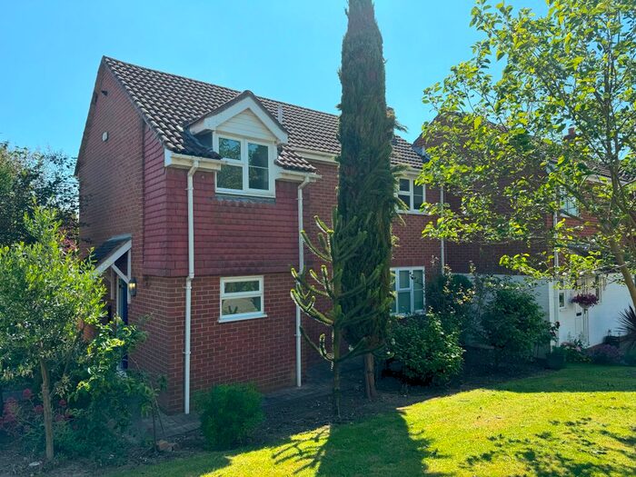 3 Bedroom Semi-Detached House To Rent In Preston Park, Faversham, ME13
