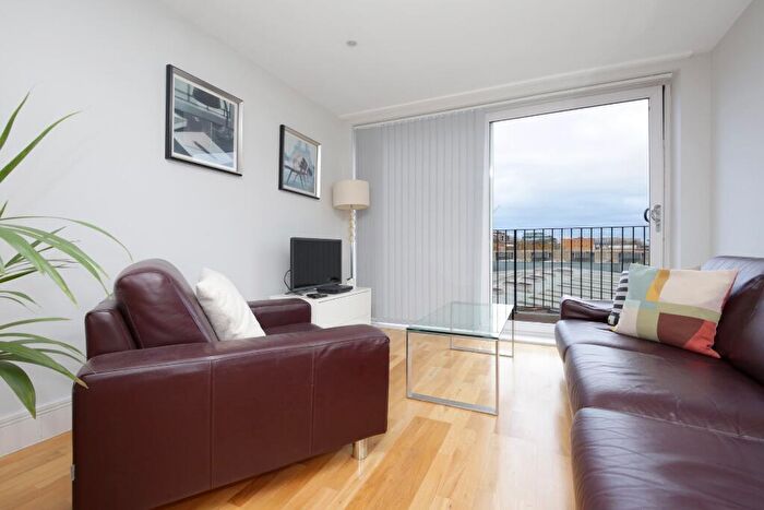 2 Bedroom Apartment For Sale In Camberwell New Road, London, SE5