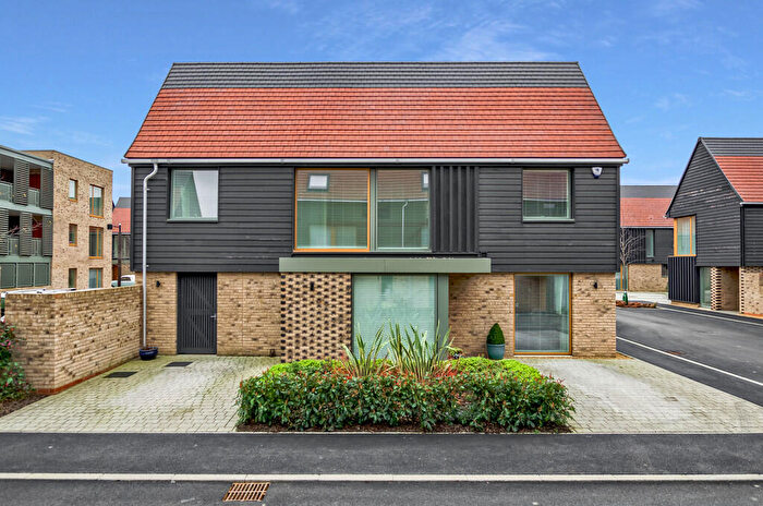 3 Bedroom Detached House To Rent In Royal Way, Trumpington, CB2