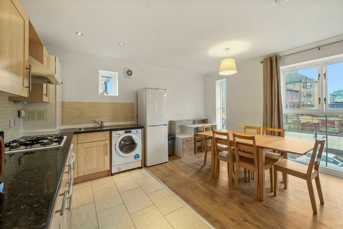 2 Bedroom Apartment To Rent In West Lodge, Britannia Village, E16