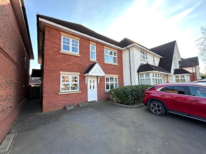 2 Bedroom Flat To Rent In Rectory Road, Sutton Coldfield, West Midlands, B75