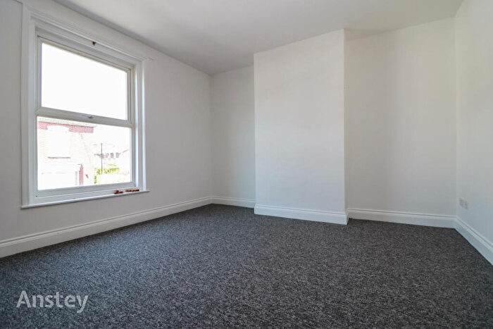 4 Bedroom Terraced House To Rent In Middle Street, Southampton, SO14