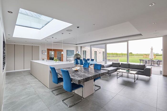 5 Bedroom Detached House For Sale In Hale Road, Swavesey, Cambridge, CB24