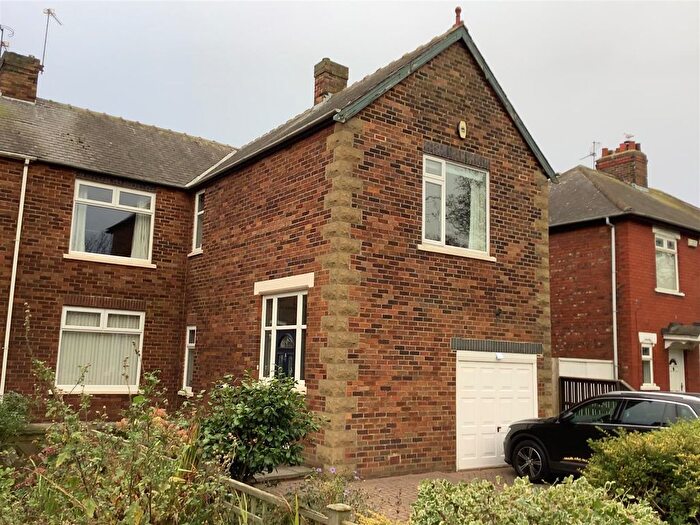 3 Bedroom Semi-Detached House For Sale In Corporation Road, Redcar, TS10