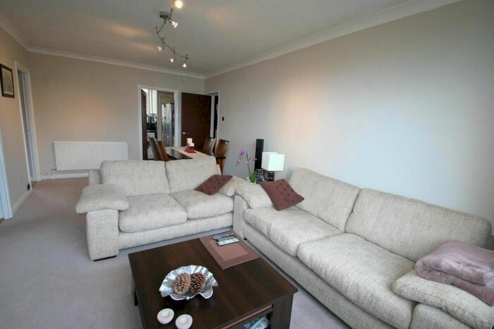 2 Bedroom Flat To Rent In Kersfield Road, London, SW15