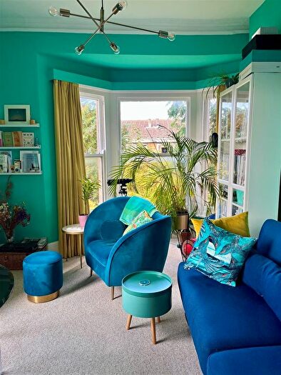 2 Bedroom Property To Rent In Fernlea Close, Cherry Hinton, Cambridge, CB1