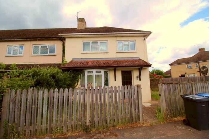 5 Bedroom Semi-Detached House To Rent In Larchwood Drive, Englefield Green, Egham TW20