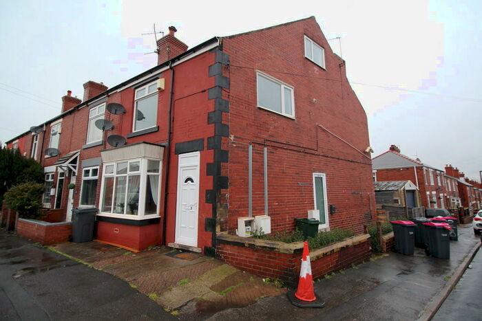 2 Bedroom Apartment To Rent In B Barnsley Road, S63