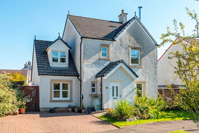5 Bedroom Detached House For Sale In Castle Circle, Lennoxtown, G66