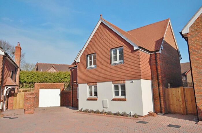 4 Bedroom Detached House To Rent In Winchester, SO22